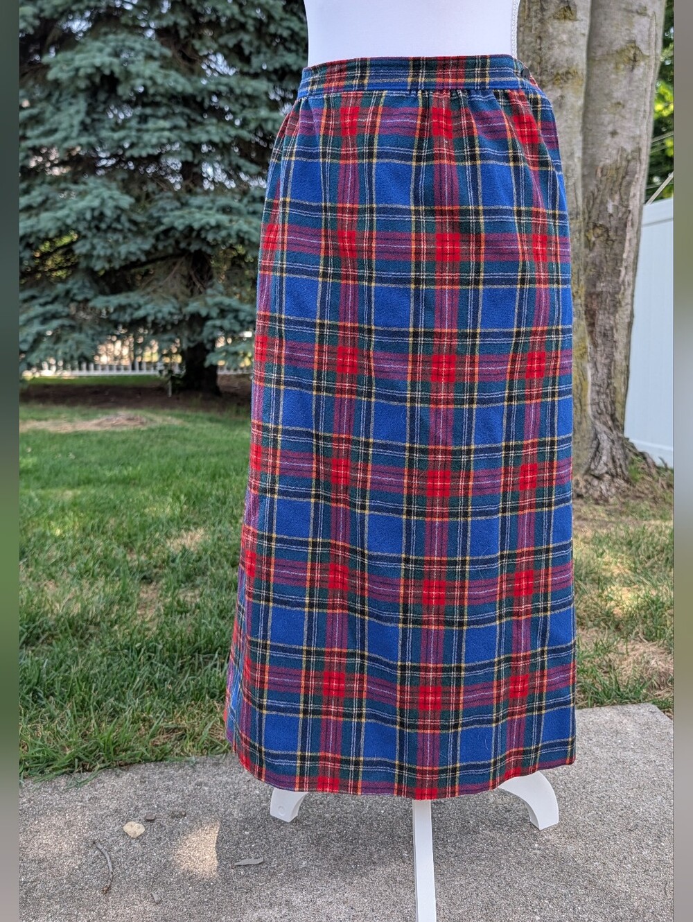 Pendleton Plaid 100% Virgin Wool Made In USA Size 14 **See Measurements Red Blue